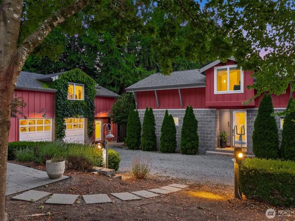 6575 NE Honeysuckle Lane, Bainbridge Island WA 98110