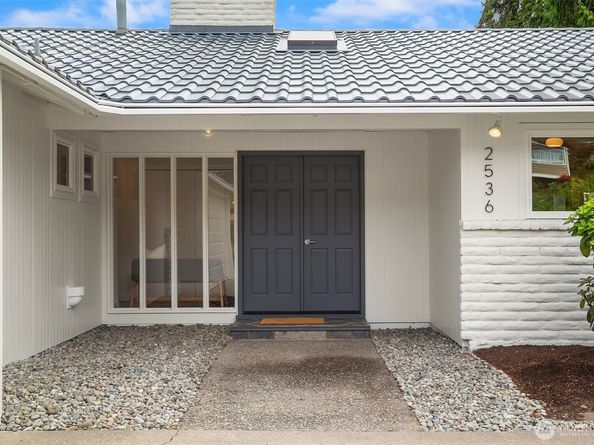 2536 171st Avenue SE, Bellevue WA 98008
