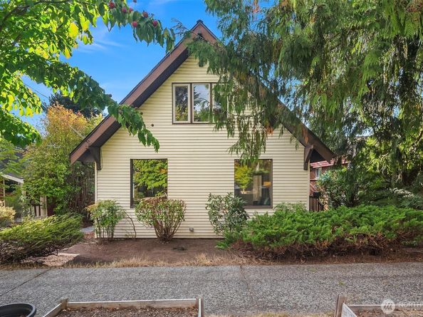 6827 28th Avenue NE, Seattle WA 98115