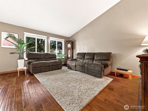 13711 SE 199th Place, Renton WA 98058