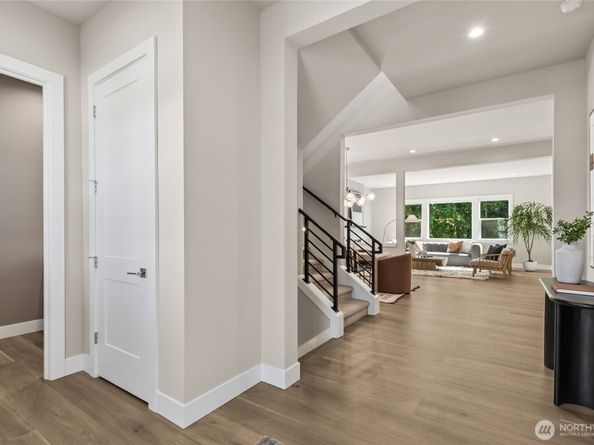 14470 133rd Place NE 3, Woodinville WA 98072
