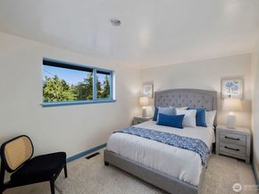 8433 221st Place SW, Edmonds WA 98026