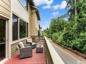 2161 NW Boulder Way Drive, Issaquah WA 98027