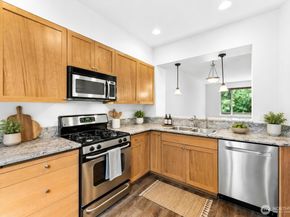 2161 NW Boulder Way Drive, Issaquah WA 98027