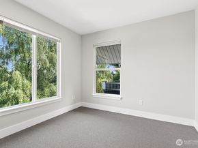 5243 19th Avenue NE, Seattle WA 98105