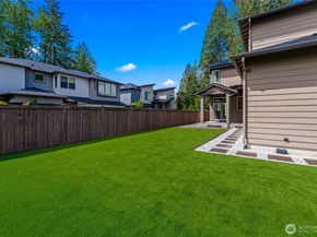 2483 NE 242nd Place, Sammamish WA 98074