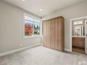 2483 NE 242nd Place, Sammamish WA 98074