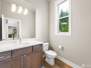 2483 NE 242nd Place, Sammamish WA 98074