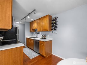 14300 32nd Avenue NE 408, Seattle WA 98125