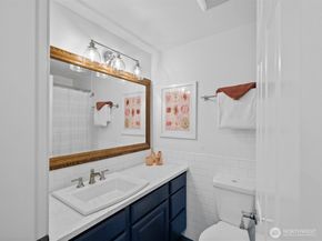 14300 32nd Avenue NE 408, Seattle WA 98125