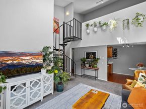14300 32nd Avenue NE 408, Seattle WA 98125