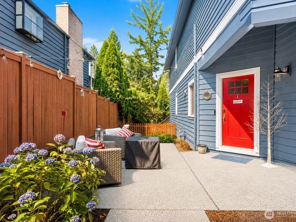 2858 NW 90th Place, Seattle WA 98117