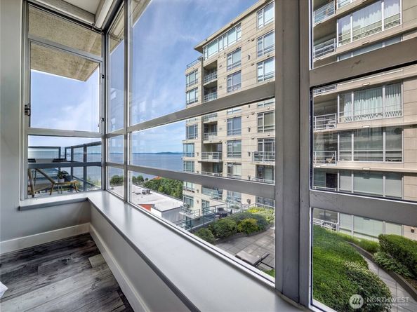 2929 1st Ave 816, Seattle WA 98121