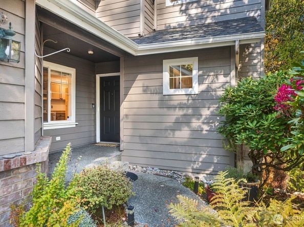 16918 Cobblestone Drive, Lynnwood WA 98037