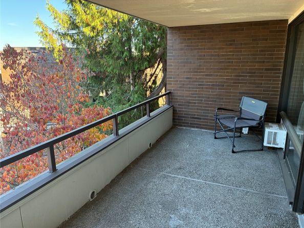 10923 Glen Acres Drive S C, Seattle WA 98168