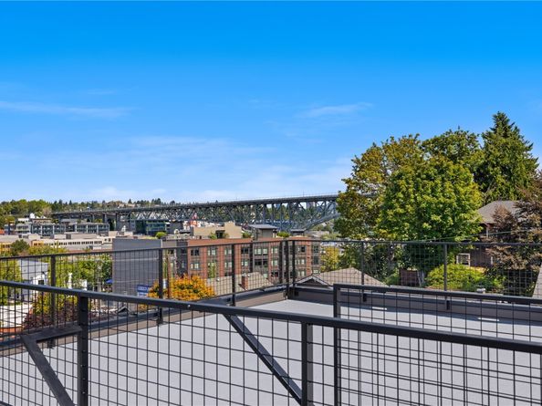 270 Fulton Street, Seattle WA 98109
