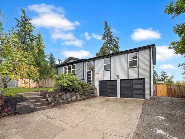 2211 S 283rd Street, Federal Way WA 98003