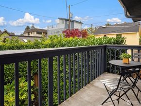 1519 5th Ave W 5, Seattle WA 98119
