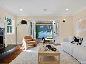 12832 NE 70th Place, Kirkland WA 98033