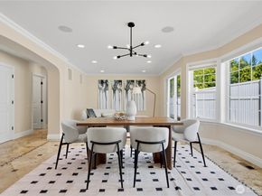 12832 NE 70th Place, Kirkland WA 98033