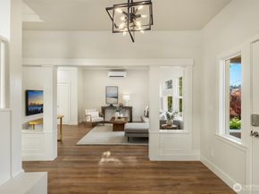 1307 W Boston Street, Seattle WA 98119