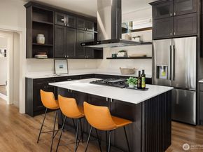 1307 W Boston Street, Seattle WA 98119