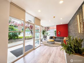 15020 Bothell Way NE 204, Lake Forest Park WA 98155