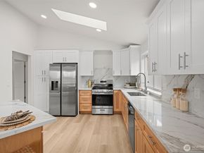 8803 15th Avenue NE, Seattle WA 98115