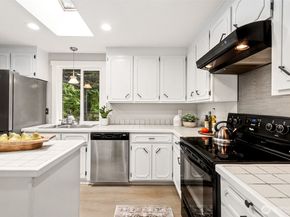 26055 SE 152 Street, Issaquah WA 98027