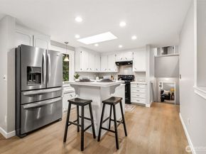 26055 SE 152 Street, Issaquah WA 98027