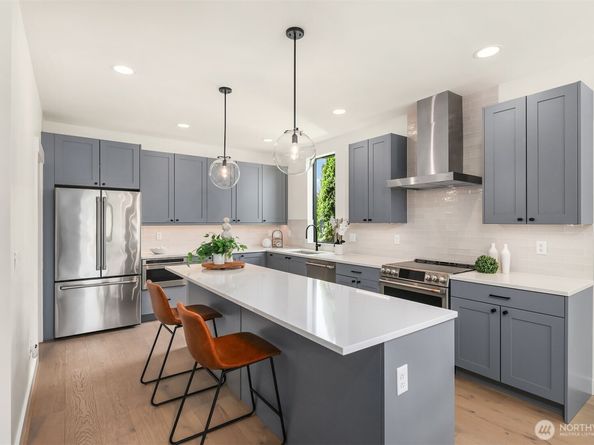 6735 11th Avenue NW, Seattle WA 98117
