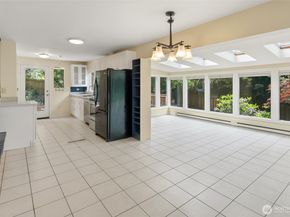 3815 NE 113th Street, Seattle WA 98125