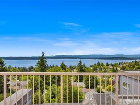 5001 California Avenue SW 504, Seattle WA 98136