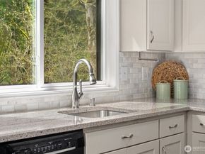 17427 NE 88th Place, Redmond WA 98052