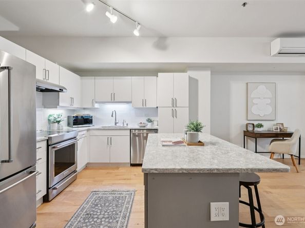 526 1st Avenue S 405, Seattle WA 98104