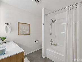 526 1st Avenue S 405, Seattle WA 98104