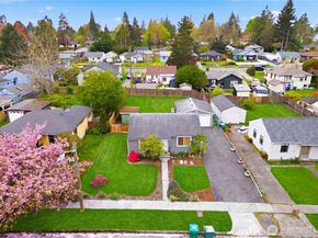 9831 33rd Avenue SW, Seattle WA 98126