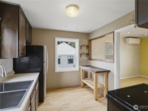 9831 33rd Avenue SW, Seattle WA 98126