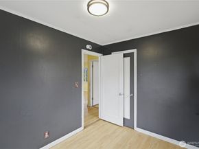9831 33rd Avenue SW, Seattle WA 98126