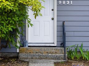 9831 33rd Avenue SW, Seattle WA 98126