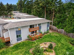 17208 NE 45th Street 66, Redmond WA 98052