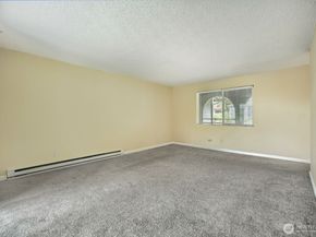 17208 NE 45th Street 66, Redmond WA 98052