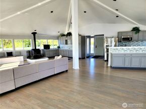 17208 NE 45th Street 66, Redmond WA 98052