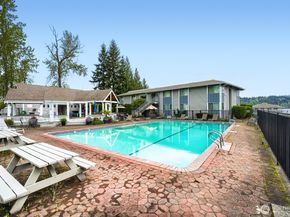 17208 NE 45th Street 66, Redmond WA 98052