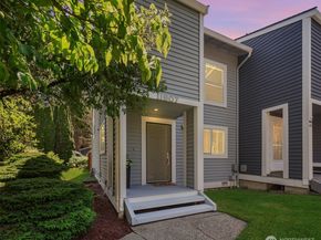 11807 NE 105th Court, Kirkland WA 98033