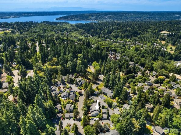 11807 NE 105th Court, Kirkland WA 98033