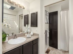 11807 NE 105th Court, Kirkland WA 98033