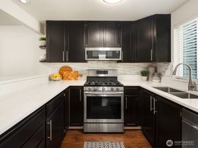 11807 NE 105th Court, Kirkland WA 98033