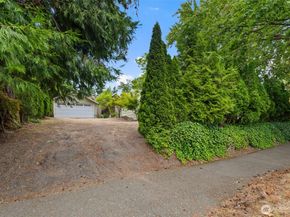 14023 Meridian Avenue N, Seattle WA 98133