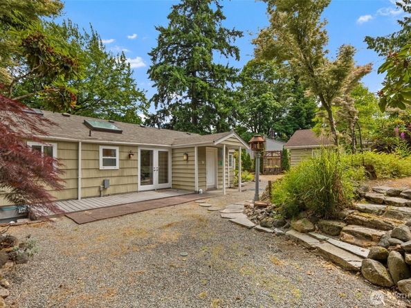 14023 Meridian Avenue N, Seattle WA 98133